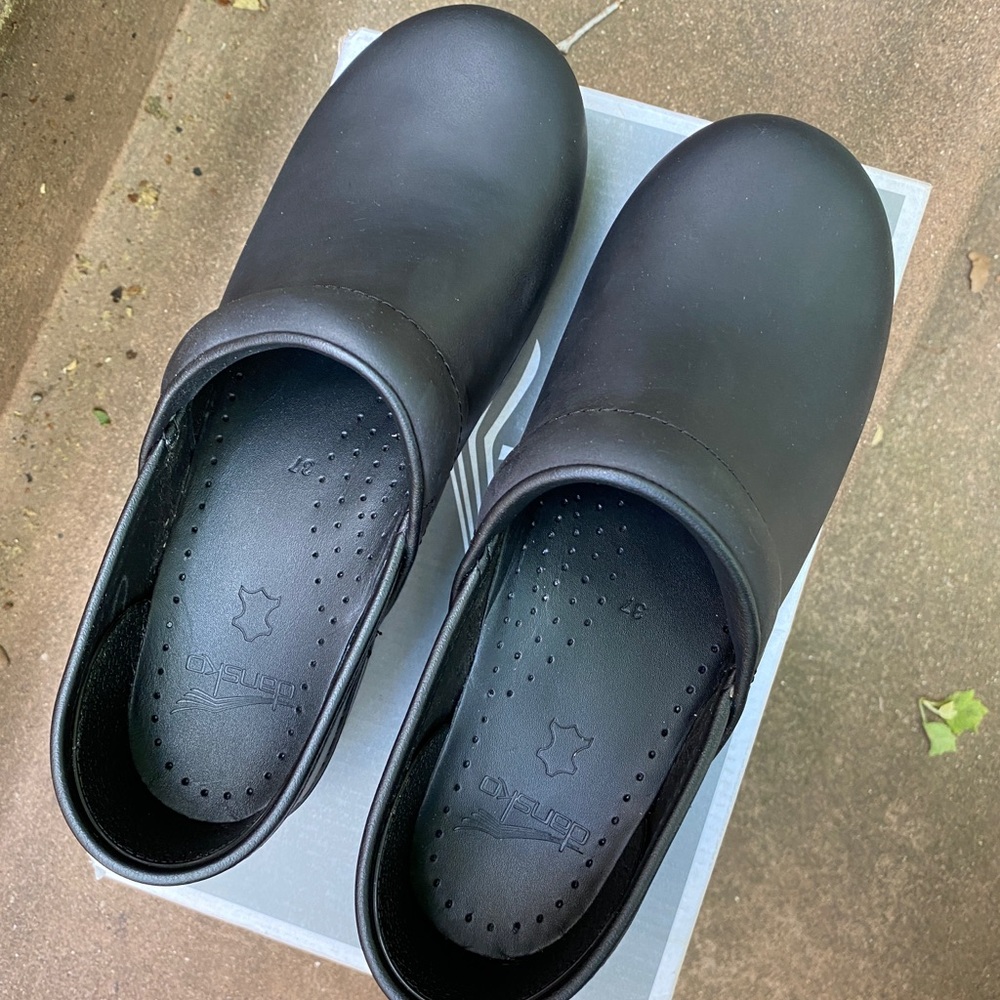 Dansko clogs size 37